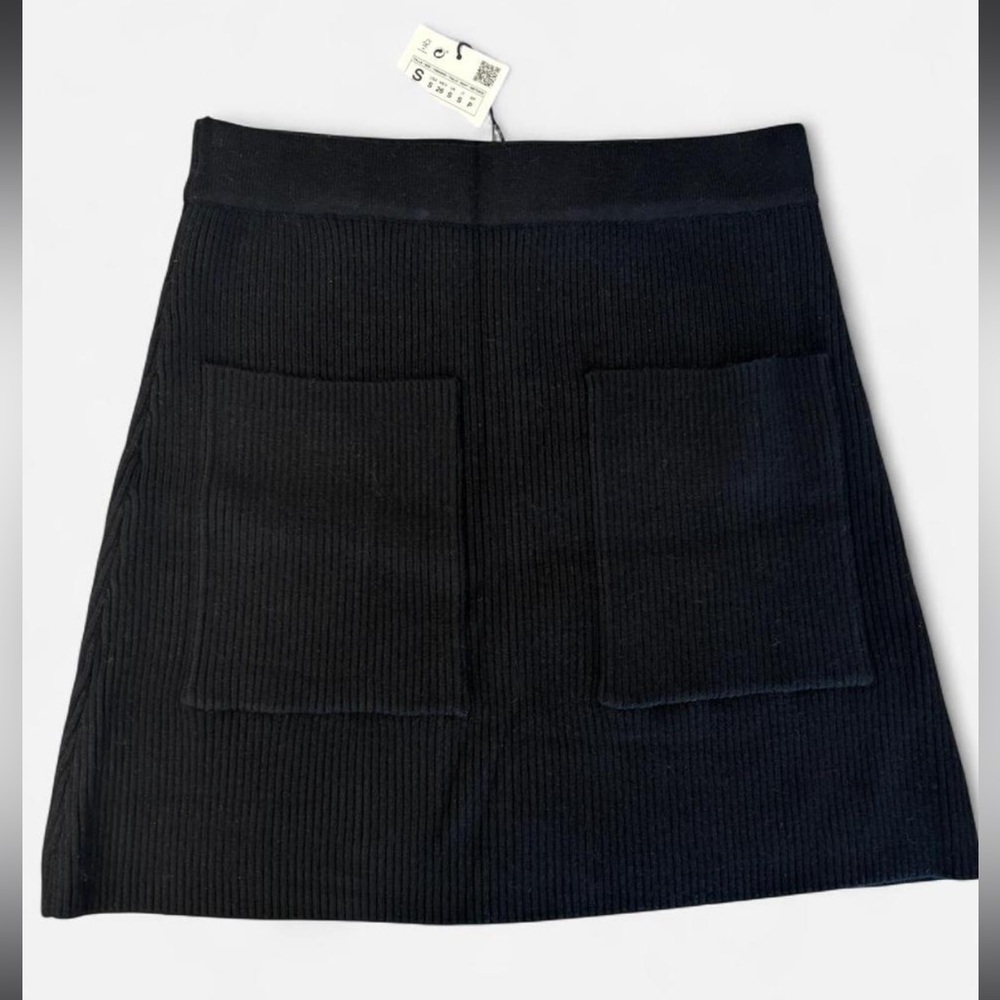 Zara Black A Line Knit Pull On Mini Skirt with Pockets- Small
